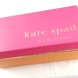 Kate spade Gold and Orange Women's Clutch, 🆕, gift 🎁 just never used it 🥳🤩🔥